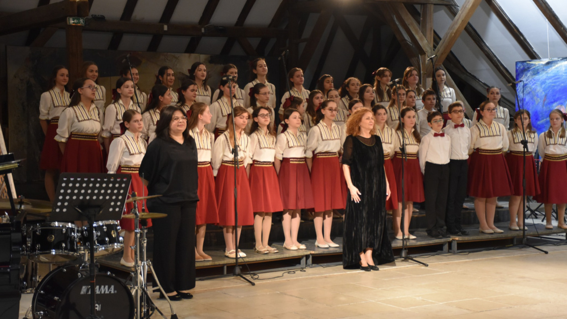 Детски хор "Добри Христов" с концерти в Германия