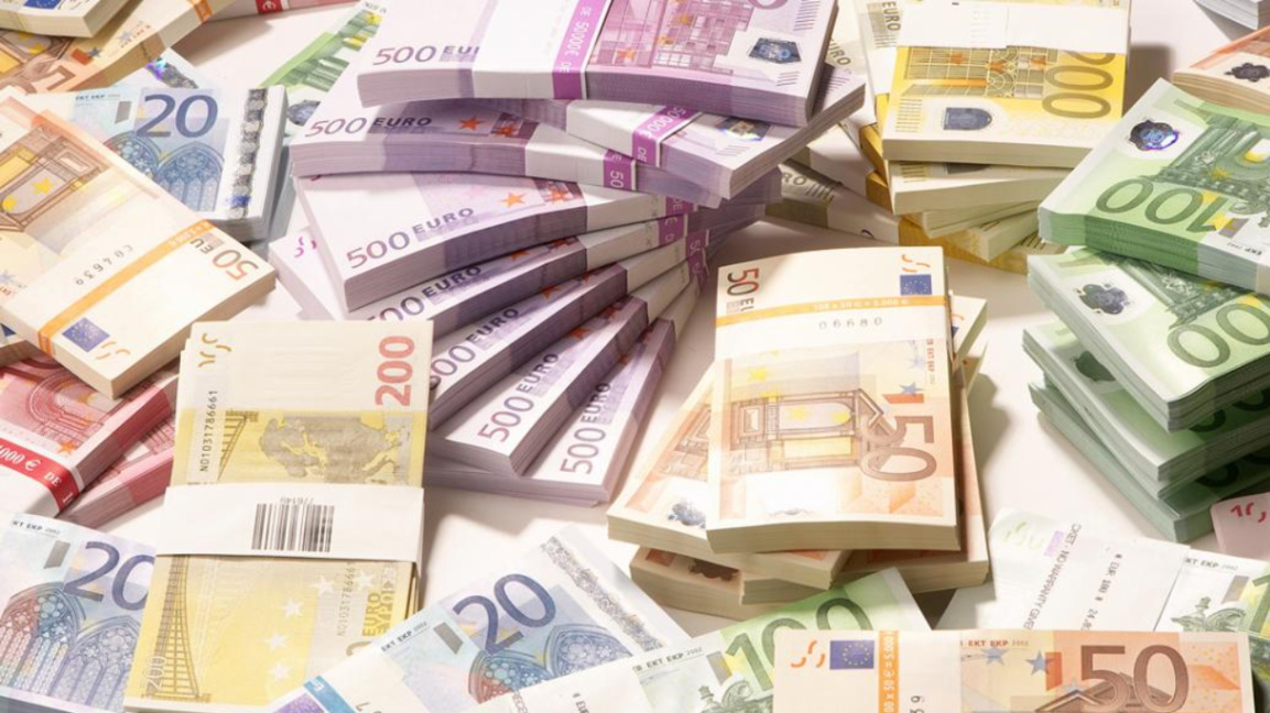 Finance Ministry proposes 33% windfall tax on banks and major businesses