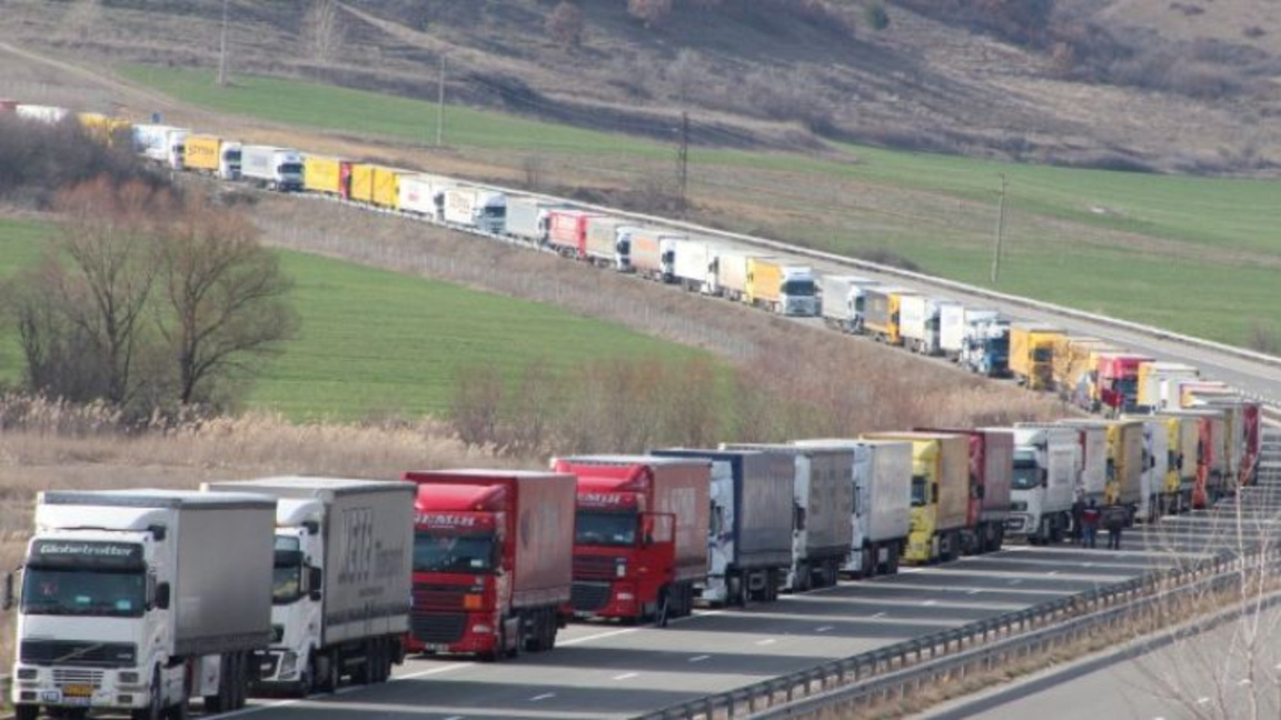 От утре - блокади на превозвачи по сръбската граница