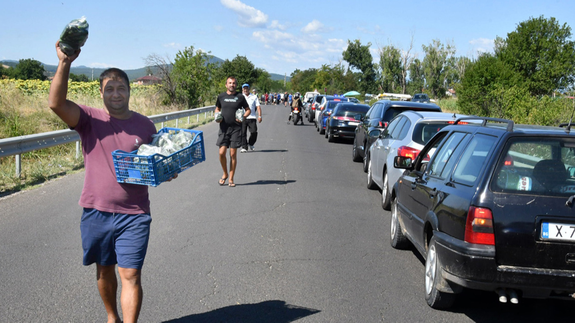 Agricultorii bulgari au blocat drumul spre Makaza în semn de protest
