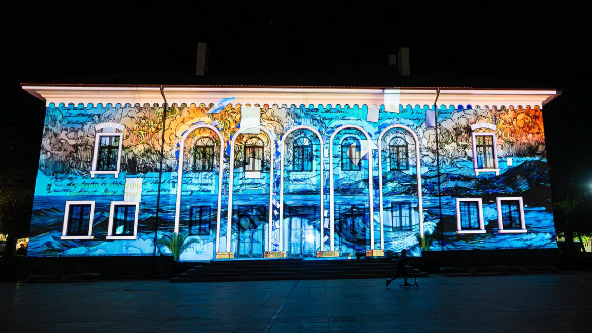 Светлинният фестивал LUNAR се завръща на...