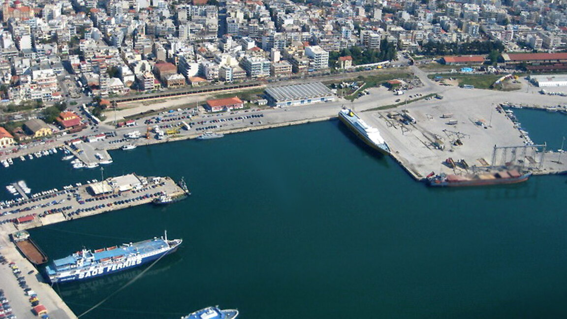 El presidente de Bulgaria pide la rápida finalización de la terminal de gaz licuado en Alejandrópolis