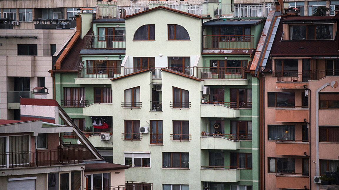 Tregu i pasurive të paluajtshme ngriu