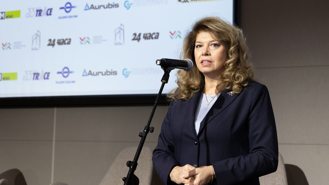 Президентът Илияна Йотова на церемонията за връчване на "Академичните Оскари".