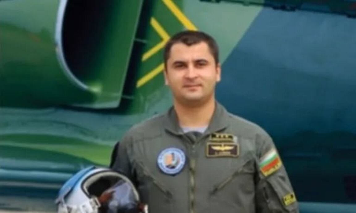 Почетна обиколка с американски автомобили в Разлог