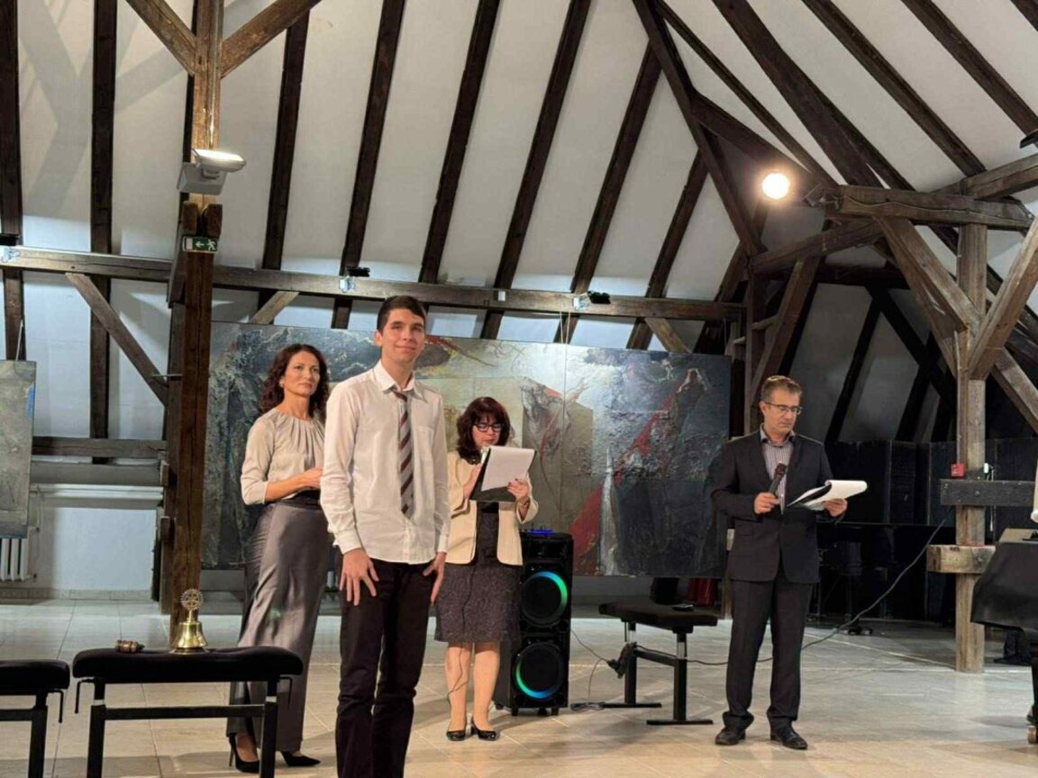 Ученик от МГ във Варна: Виждам бъдещето си в България, но искам да опозная света