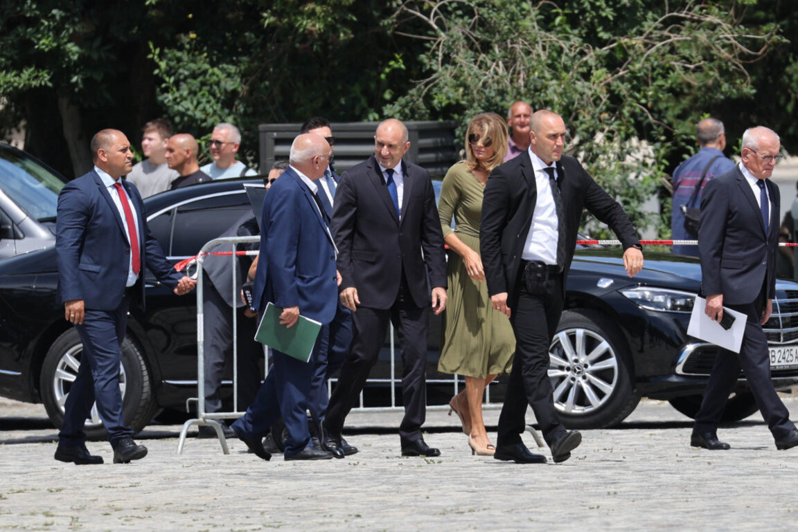 Rumen Radev: The faithful need the unity of the church and leadership ...