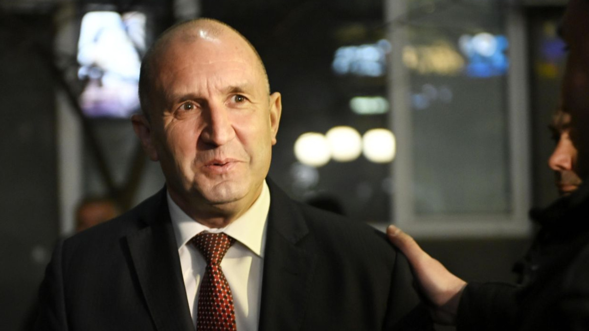 Румен Радев със 7 препоръки към Гюров