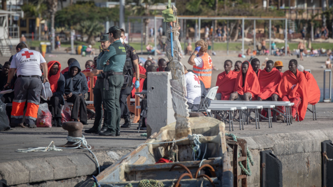 Разбиха мрежа за фалшиви документи в Испания