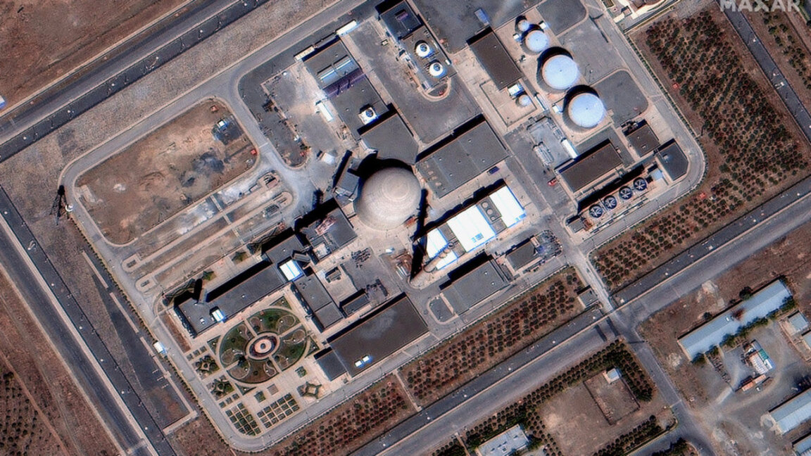 Иран възнамерява да продължи ядрената си програма