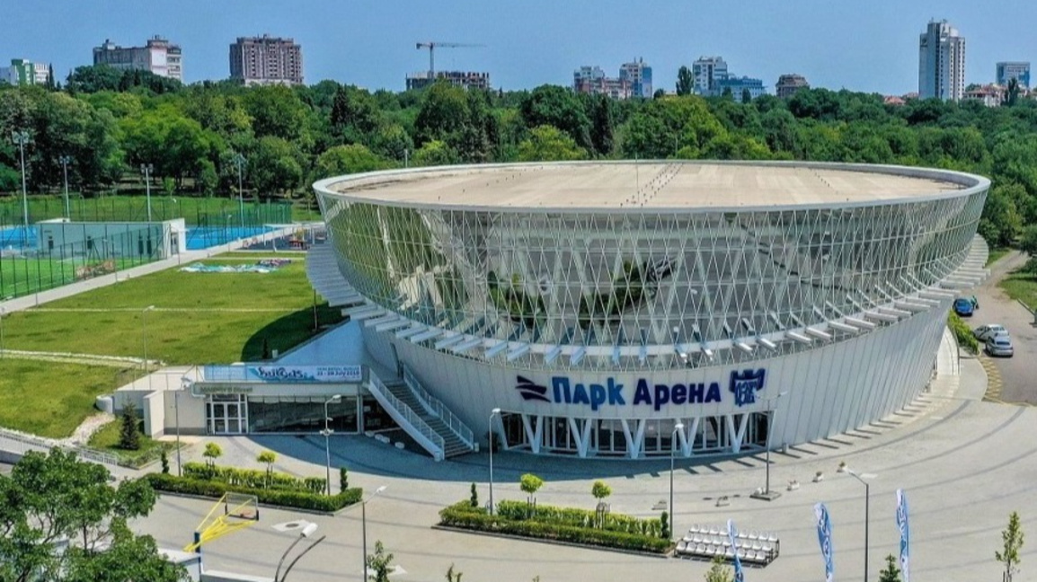 Бургас е домакин на международния плувен турнир SHARKS SWIMMING CUP