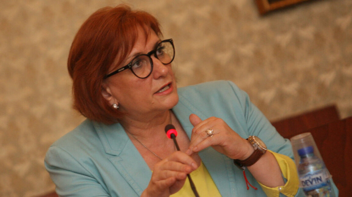 Искра Михайлова