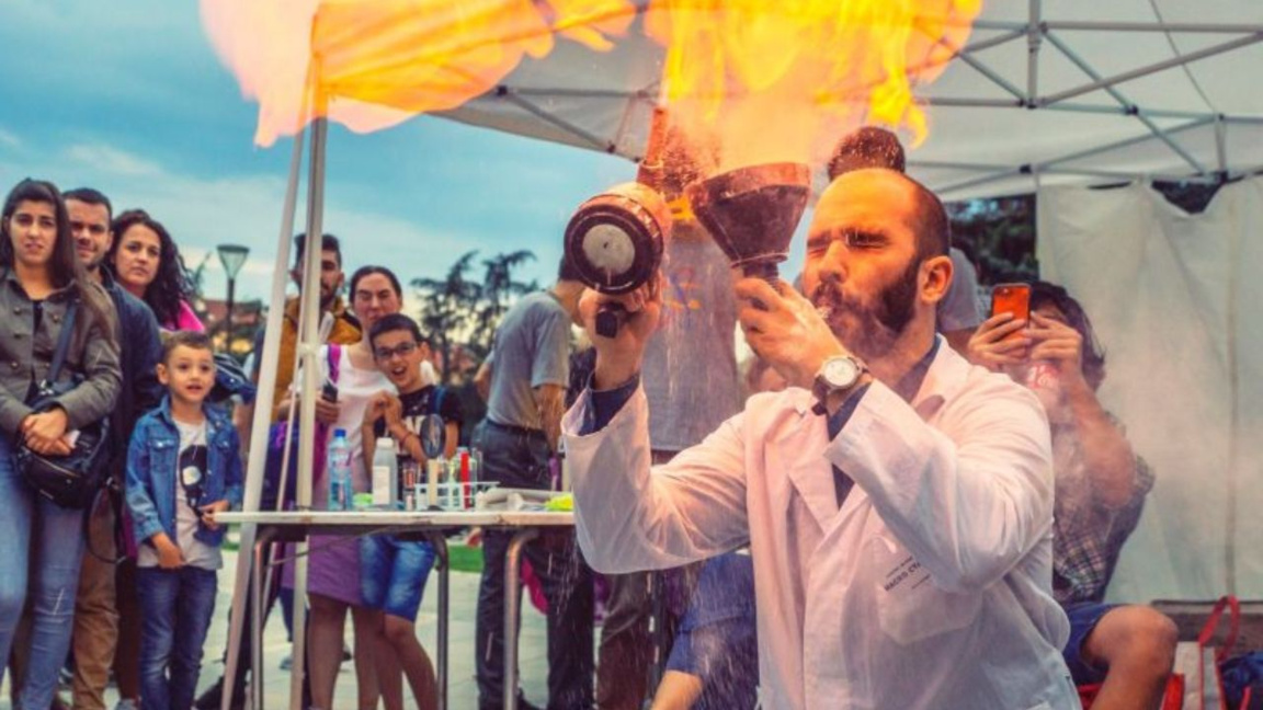Ciencia, educación y negocios se unen en un festival nacional en Sofía