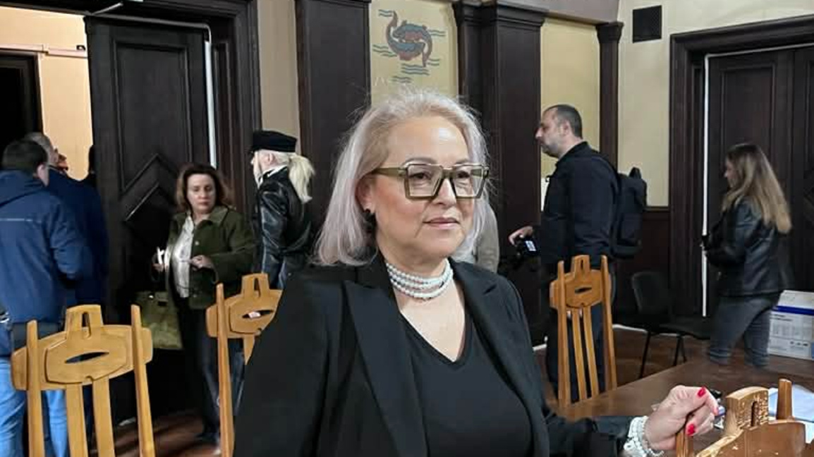 Фани Семерджиева: Пристигнаха в Бургас 320 000 бюлетини за изборите на 19 април