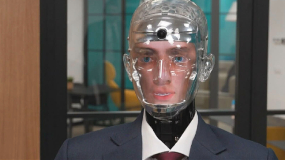 Роботът Робърт работи непрекъснато и обработва масиви с информация за секунди