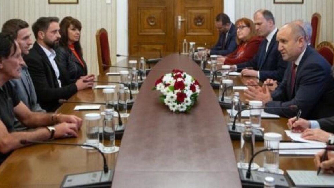 Cumhurbaşkanı Radev, Kosova’daki Bulgar toplumu temsilcileriyle görüştü