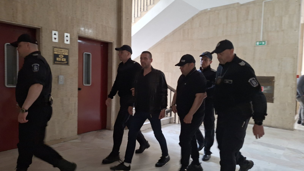 Прокуратурата иска постоянен арест за двама обвинени в сводничество в Бургас