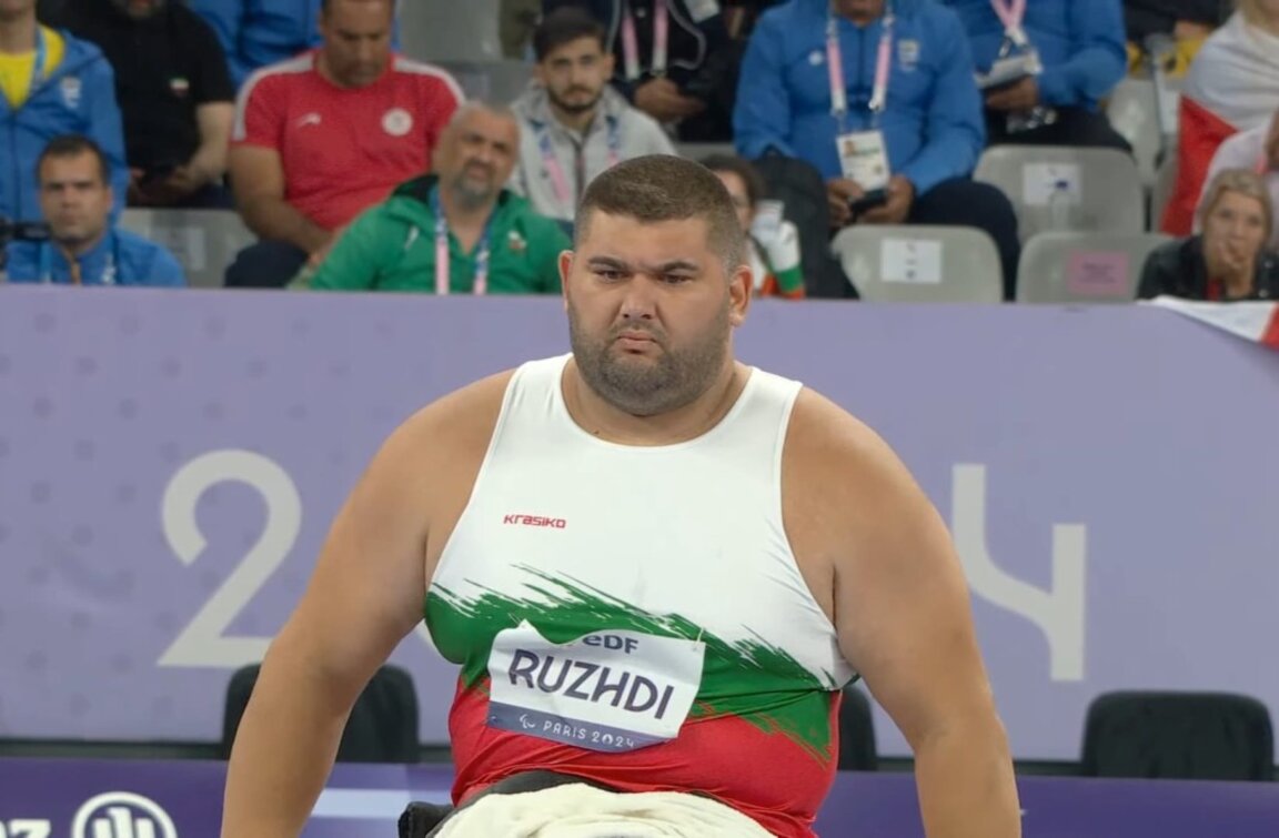 Ruzhdi Ruzhdi wins the gold medal in the shot put at Paris Paralympics