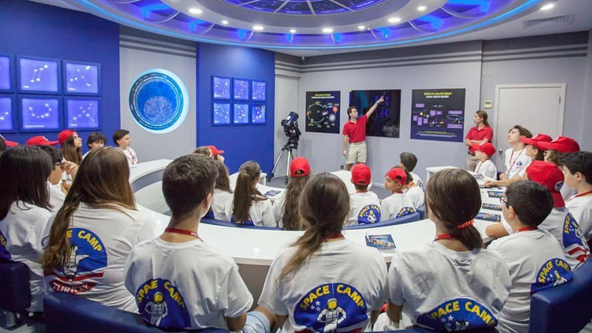 82 българчета се класираха за космическото приключение на NASA в Space Camp