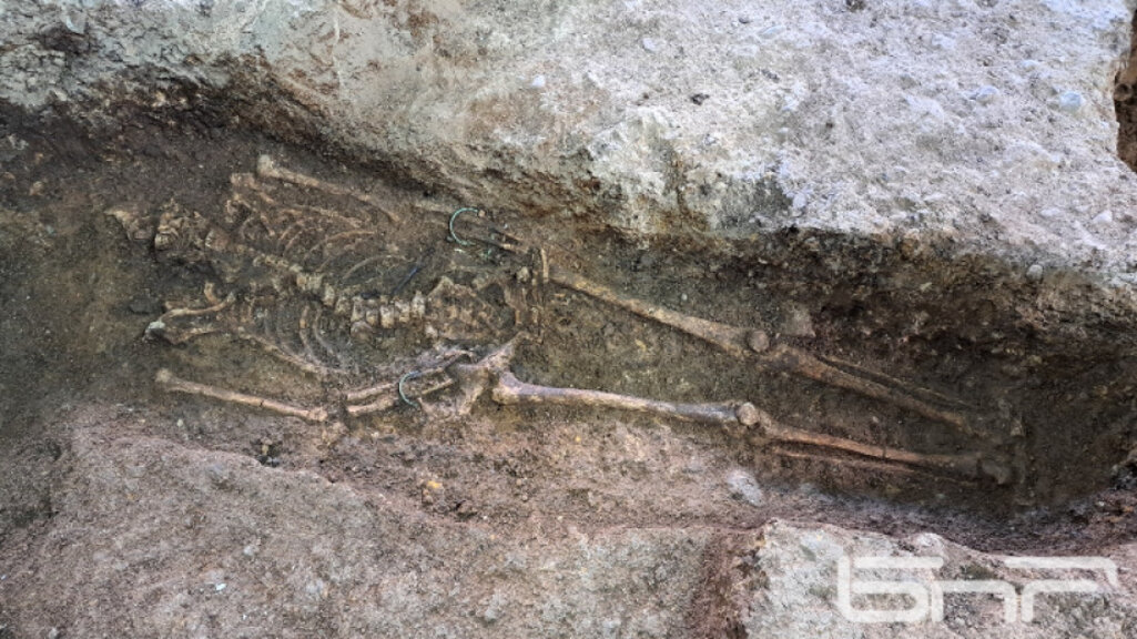Archaeologists uncover 13 ancient graves in central Sofia