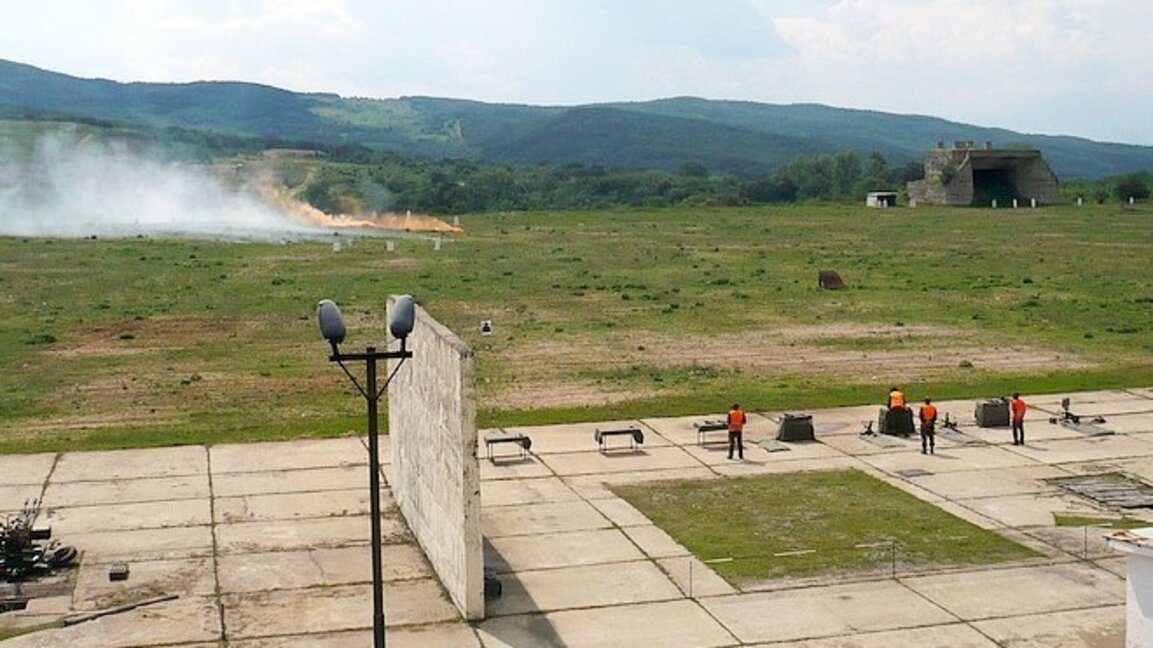 Спират стрелбите на полигона край Червен заради опасност от пожари