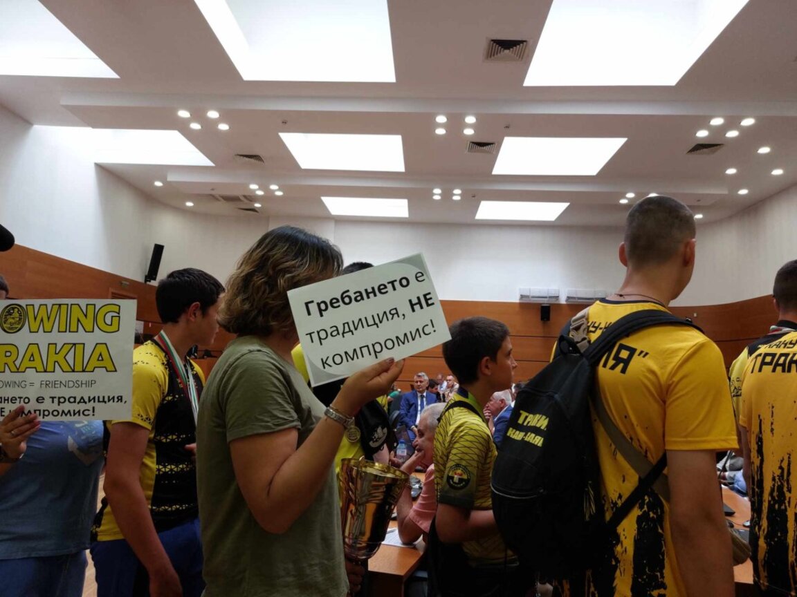 След протест на гребците кметът оттегля предложението за концесия на тяхна база