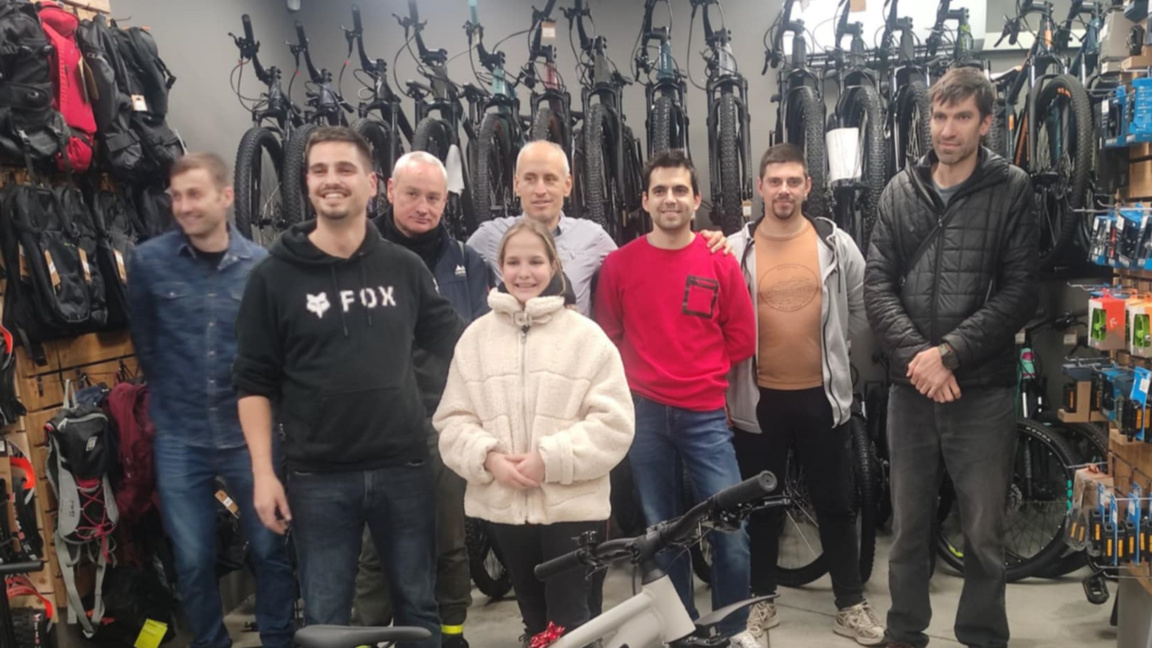 Откраднаха новозакупено колело на ученичка, велообщността й върна усмивката
