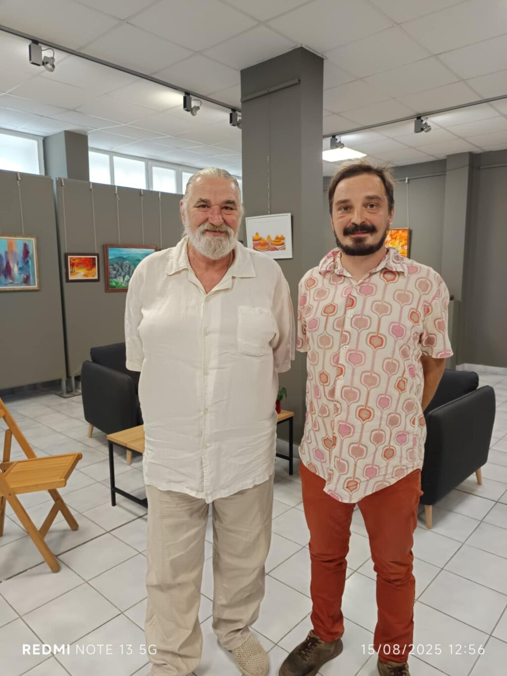 Баща и син Бакалски подредиха "Летописи на времето" в зала "Байер"