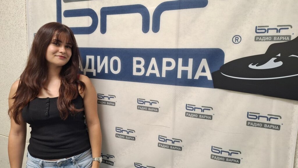 Единадесетокласничка: Ако се забранят телефоните в училище, ще трябва да се купуват повече помагала