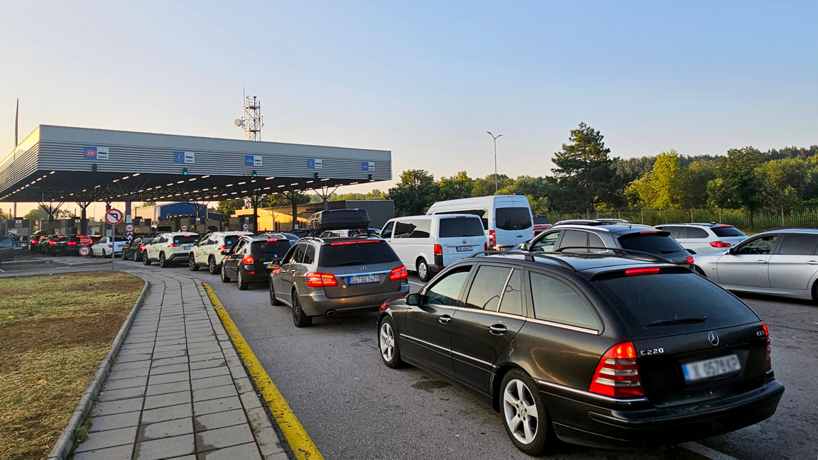 I ngarkuar kalimi i automjeteve të lehta nga Bullgaria drejt Turqisë
