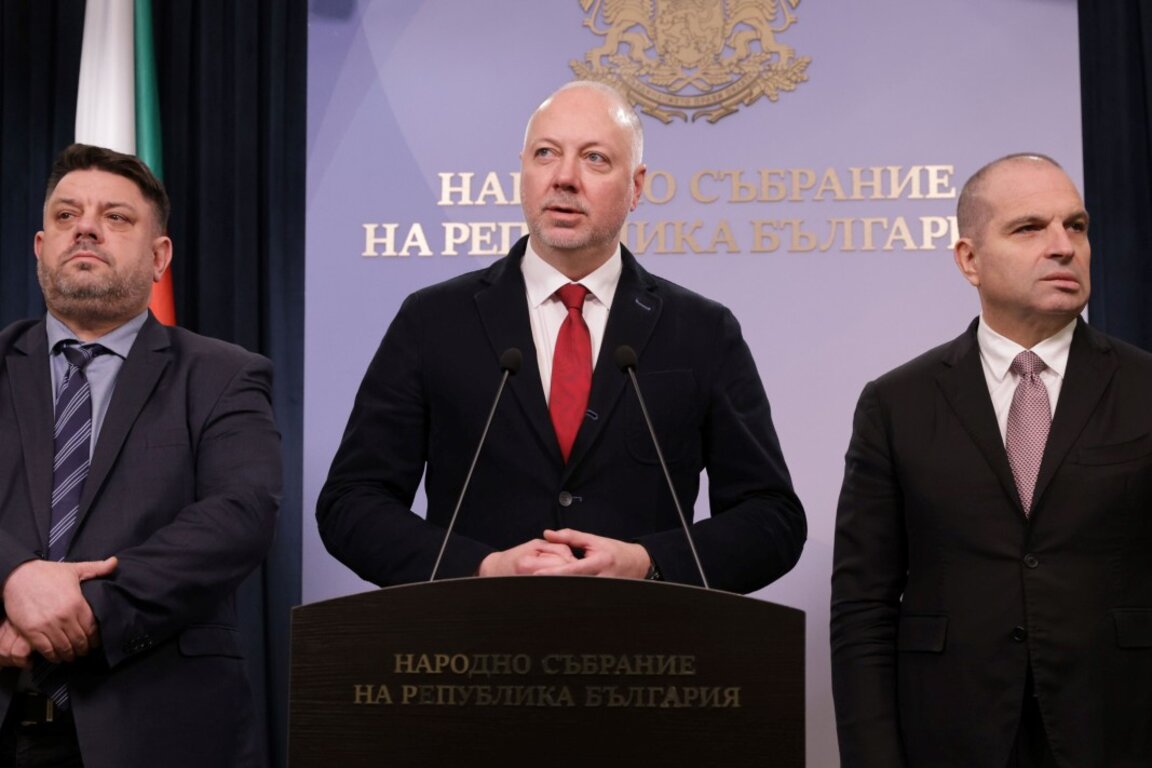 Няма да се вдигат данъци и осигуровки, реши Съветът на управляващите