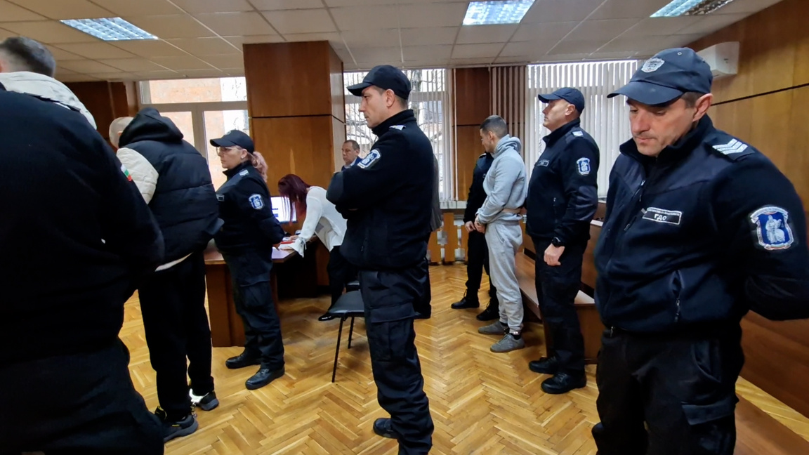 Съдът в Смолян задържа под стража четирима мъже, обвинени в убийство
