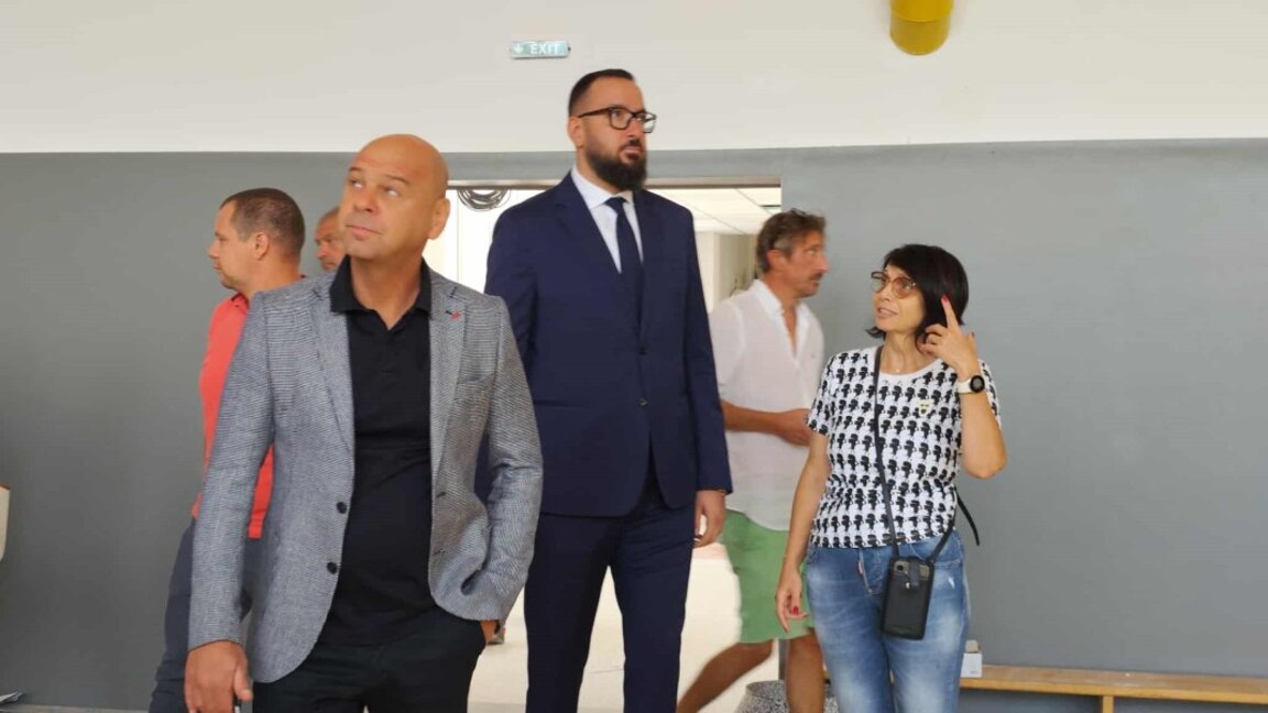 Кмет и заместник заедно след "временен дисбаланс", Борисов порица егото им