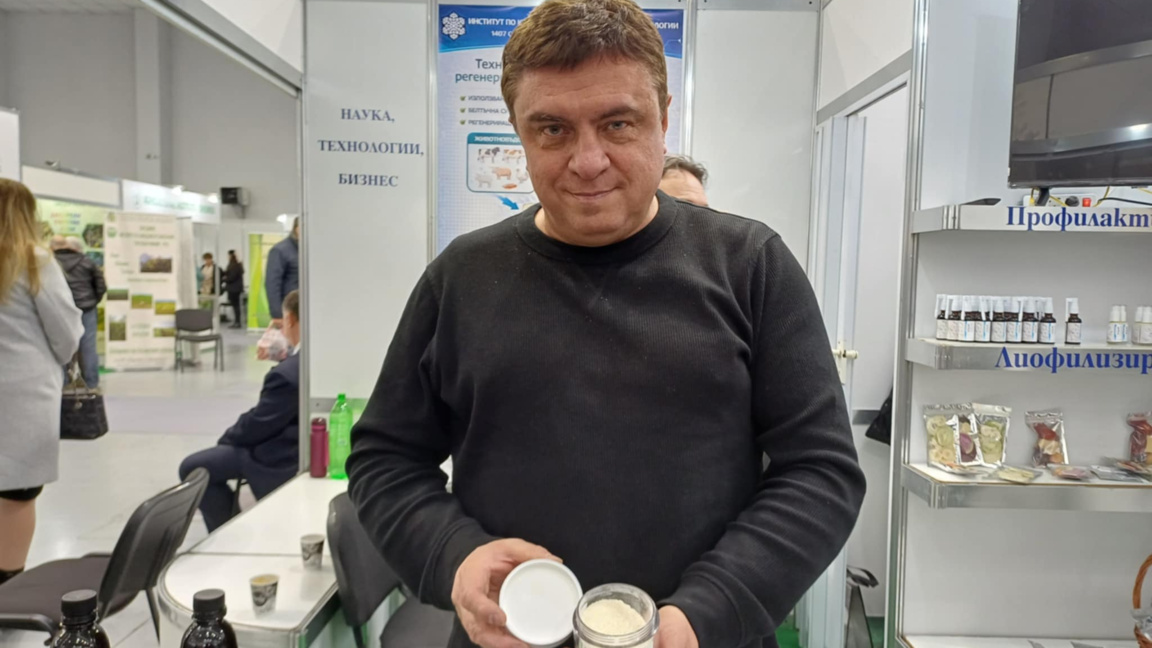 Д-р Николай Солаков