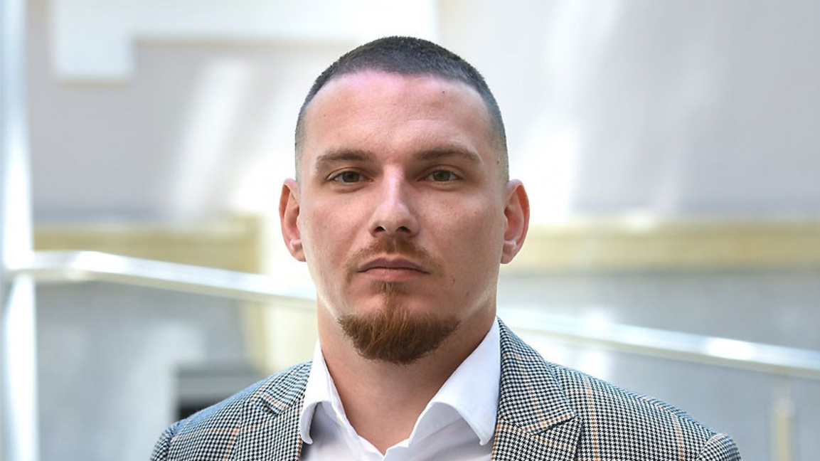 Адриан Николов