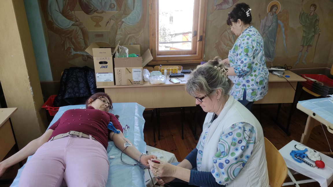 Акция събра много кръводарители в храм във Велико Търново
