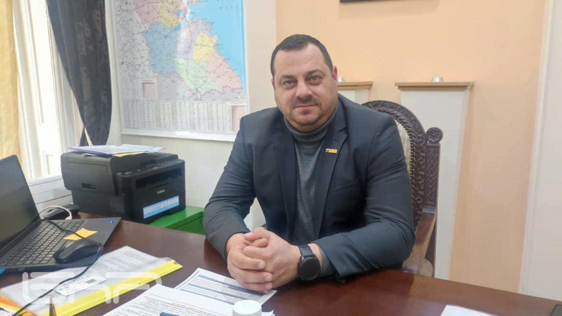 областният управител Владимир Крумов
