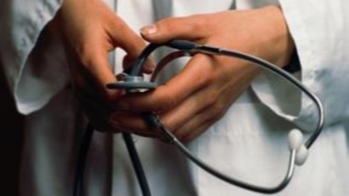 Младшите лекари в Англия гласуваха за продължаване на стачките