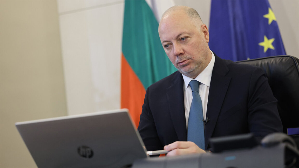 Росен Жељазков: Украјини треба дати гаранције за трајни и праведни мир