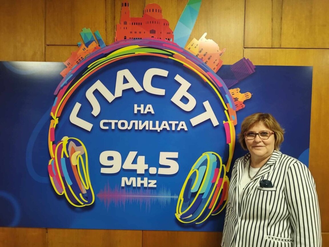 Венелина Николова