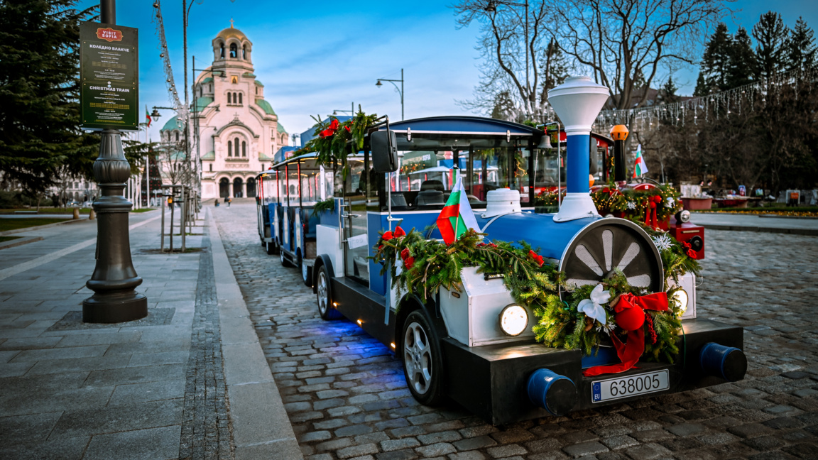 Празнични коледни влакчета в София возят до 4 януари