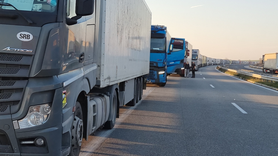 Bulgaristan-Türkiye sınırında trafik yoğunluğu 