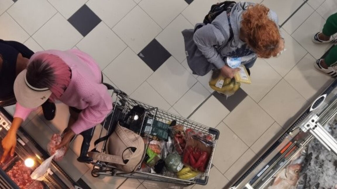 Crește încrederea consumatorilor și disponibilitatea de a cheltui bani