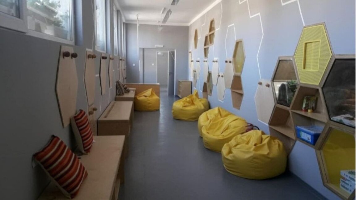 Финансова подкрепа по национални програми за близо 600 общински училища