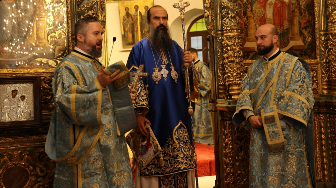 Patrikler Daniil ve Bartholomeos İstanbul’da birlikte ayin yönetti
