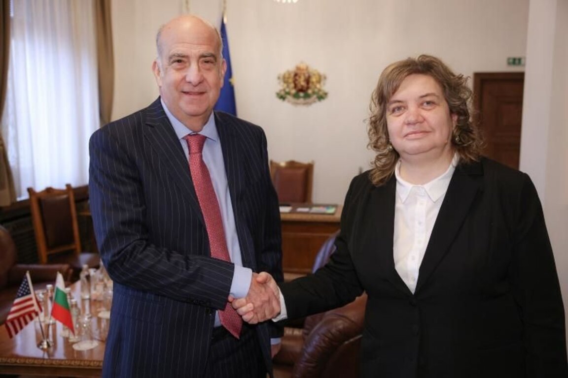 Kryetarja e Kuvendit Popullor Natalija Kisellova u takua me ambasadorin e SHBA-së në Bullgari Kenet Merten