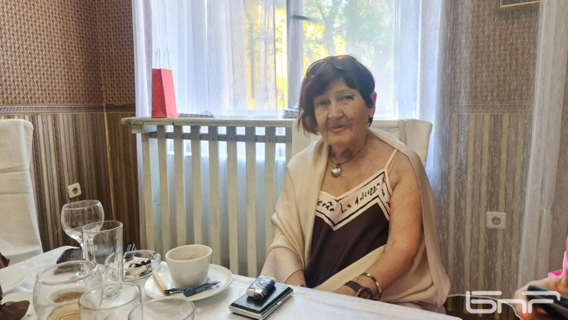 Весела Люцканова