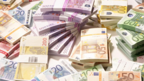 Proposition de taxer les surprofits des banques et des grandes surfaces