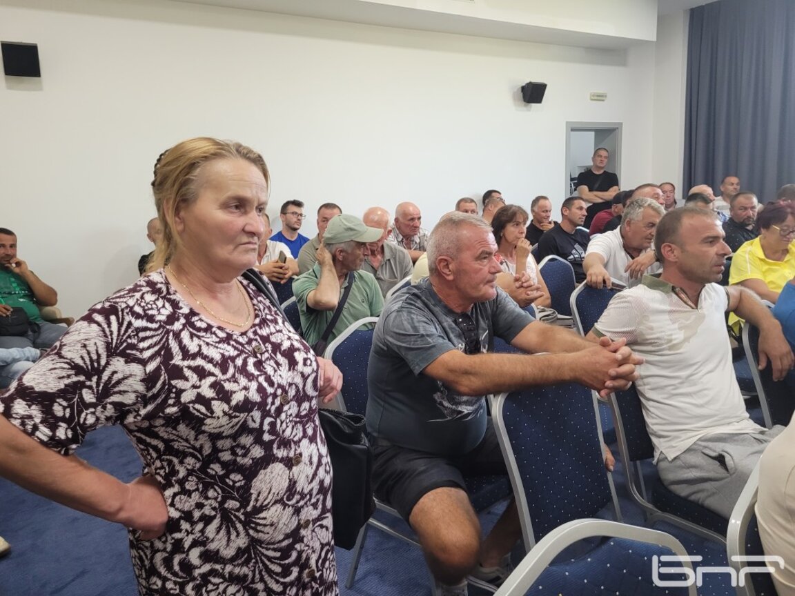 Темата предизвика разгорещена дискусия "за" и "против" ваксинирането