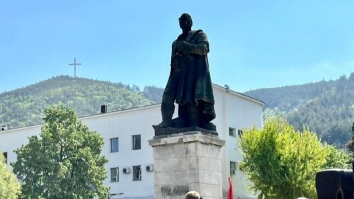 Площад "Македония"